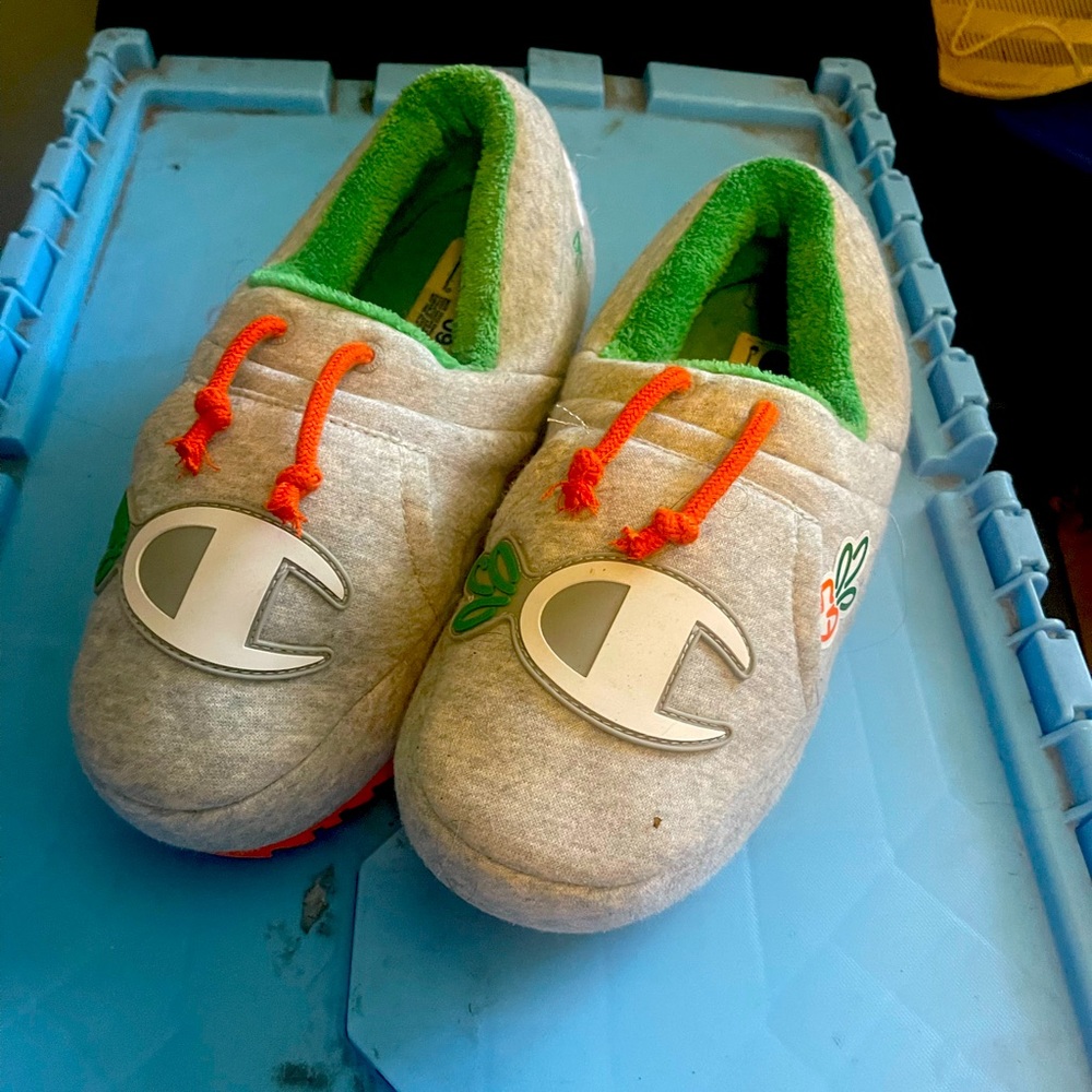 Champion flip flops !!!